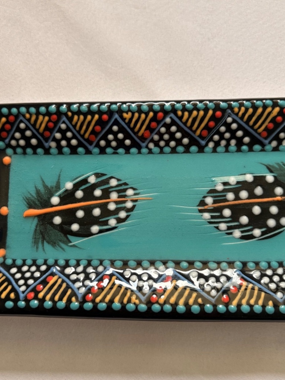 S African Hand Painted Signed Turquoise Ceramic Tray Feather Design 11.5" x 4" - Picture 4 of 6